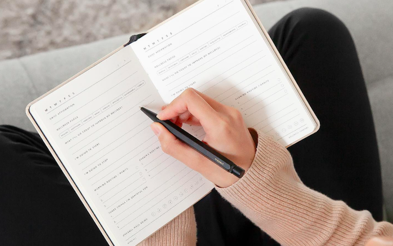 Score 40% off on all MiGoals 2024 diaries and planners