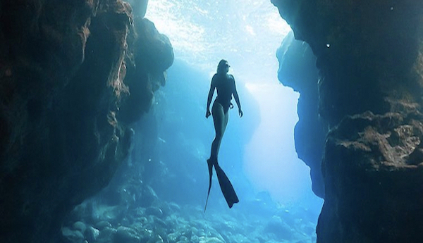 Ocean loving gals this is how you can learn to freedive in a supportive, women’s only environment