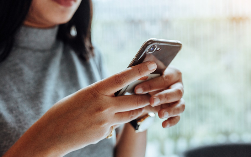 Feeling Wired, Tired and Scattered? It Might Be Time for a Digital Detox And Here's How To Do It