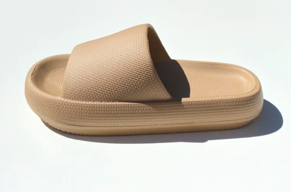 New sustainable slides brand sells out pre-sale